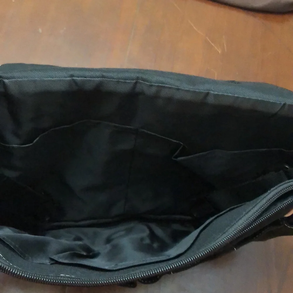 Skip Hop Messenger Bag black